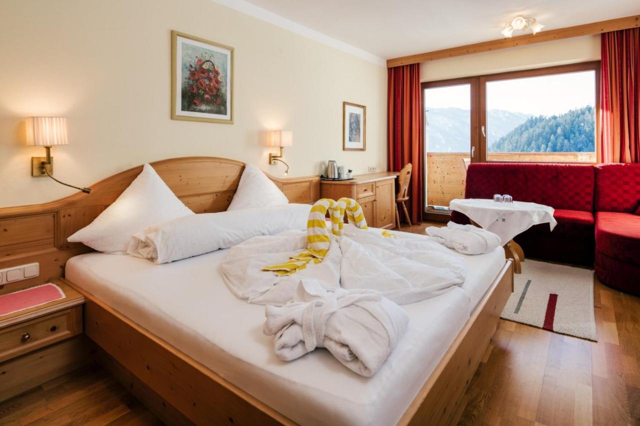 Familienhotel Adler Serfaus Bilik gambar