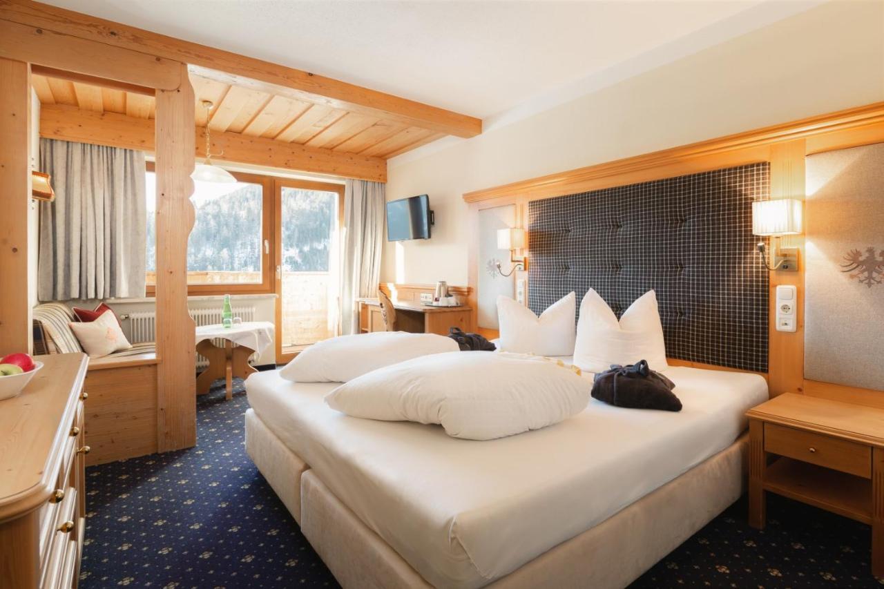 Familienhotel Adler Serfaus Bilik gambar